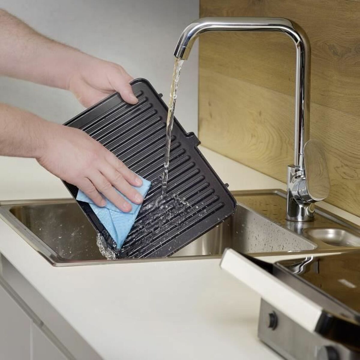 V6H9CDA604BE06AA1869A561CE7D21BD64ER6395981P6