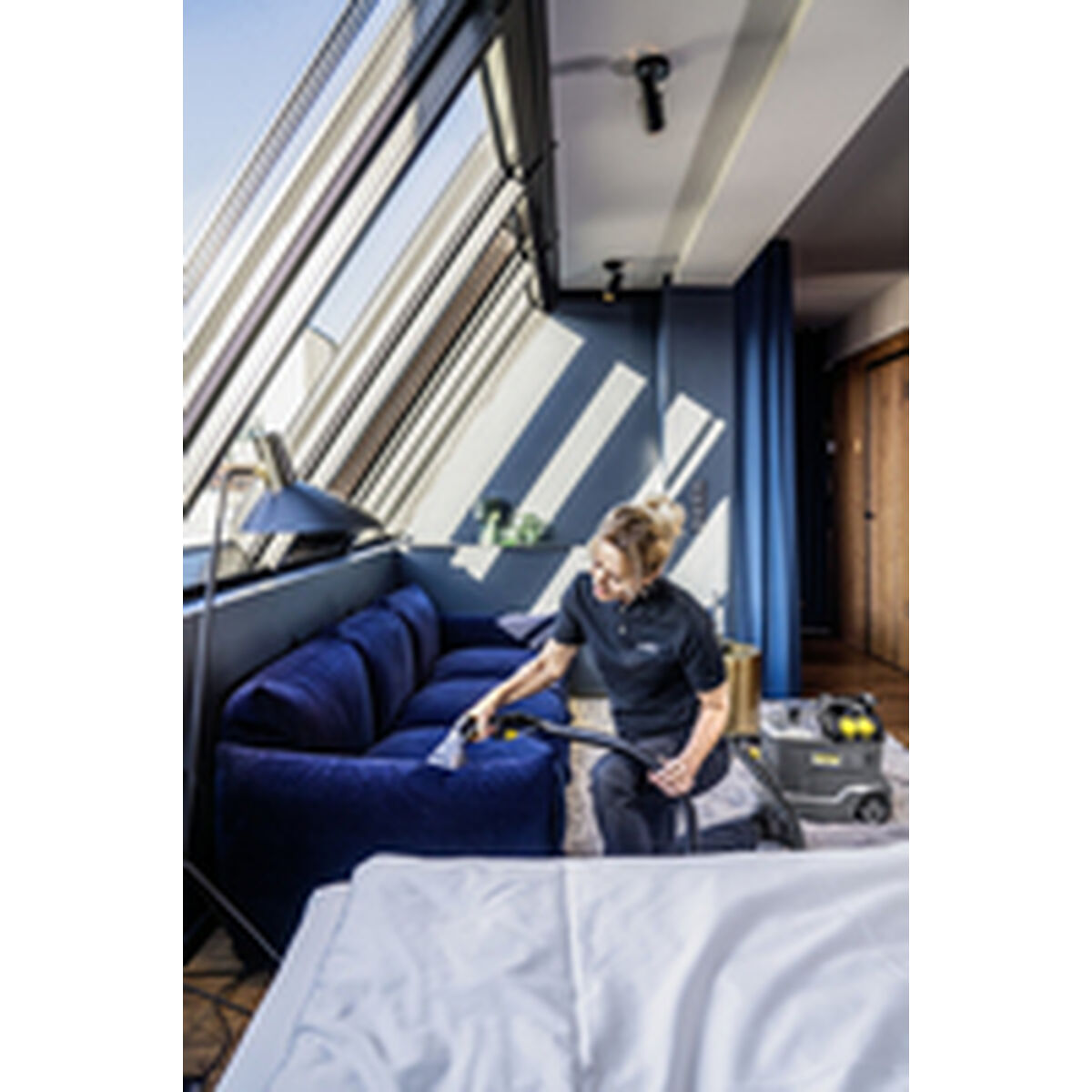 V11H74A05675644D8843B3237EAFD9E4DBCBR6817128P8