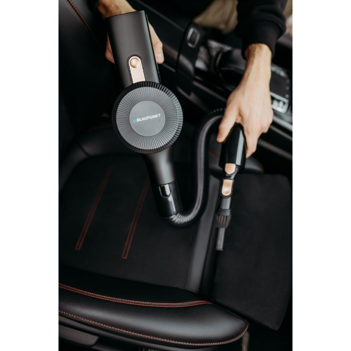 V8HB16E436B589490F182C67BE8DD94EDBAR6411526P5