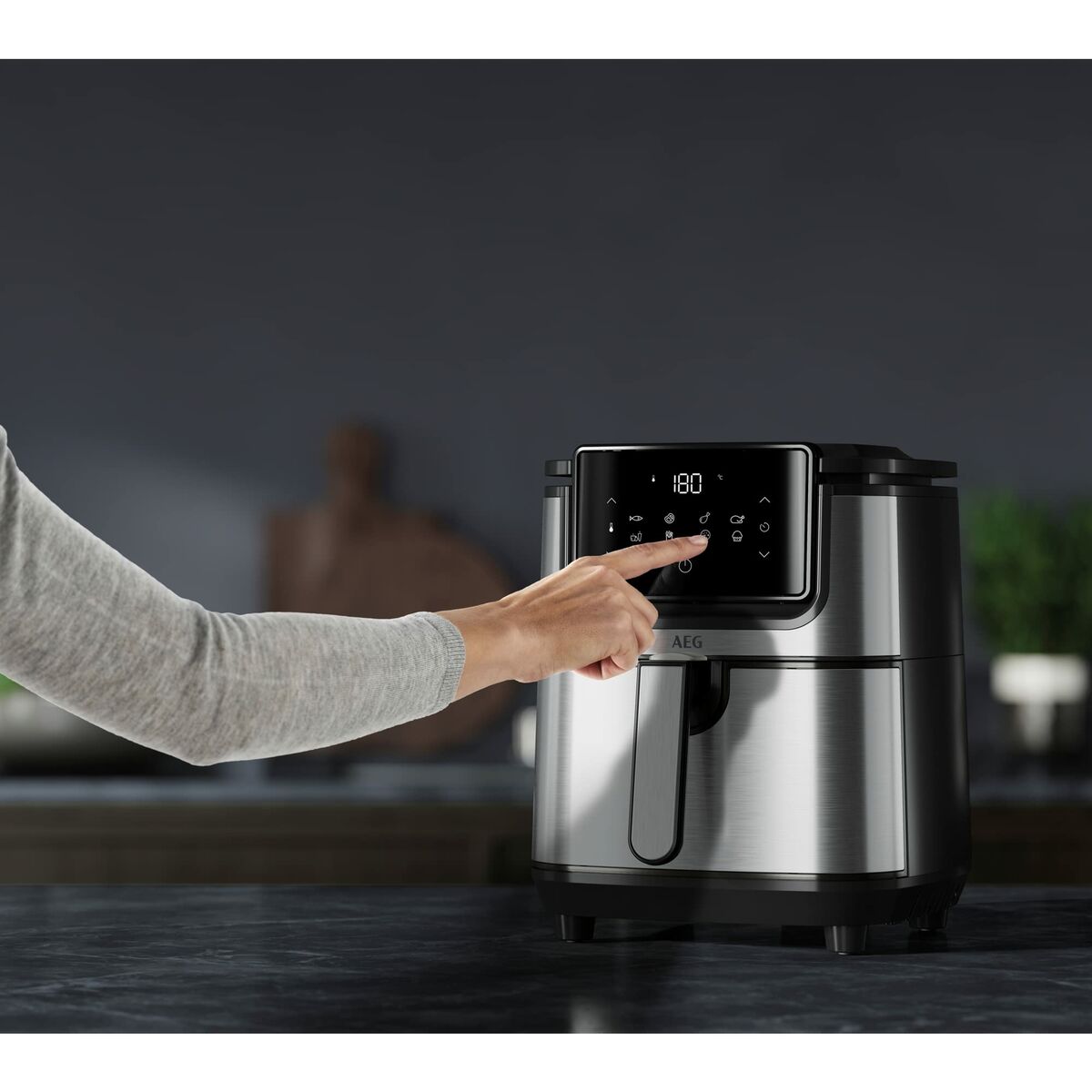 V2H9565771F8FD3B40F5149202330A80523R6835143P3