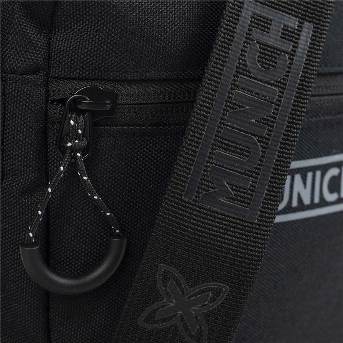 V4H29DF0F05AB8F10E64F3A28104F0137E3R5447373P4