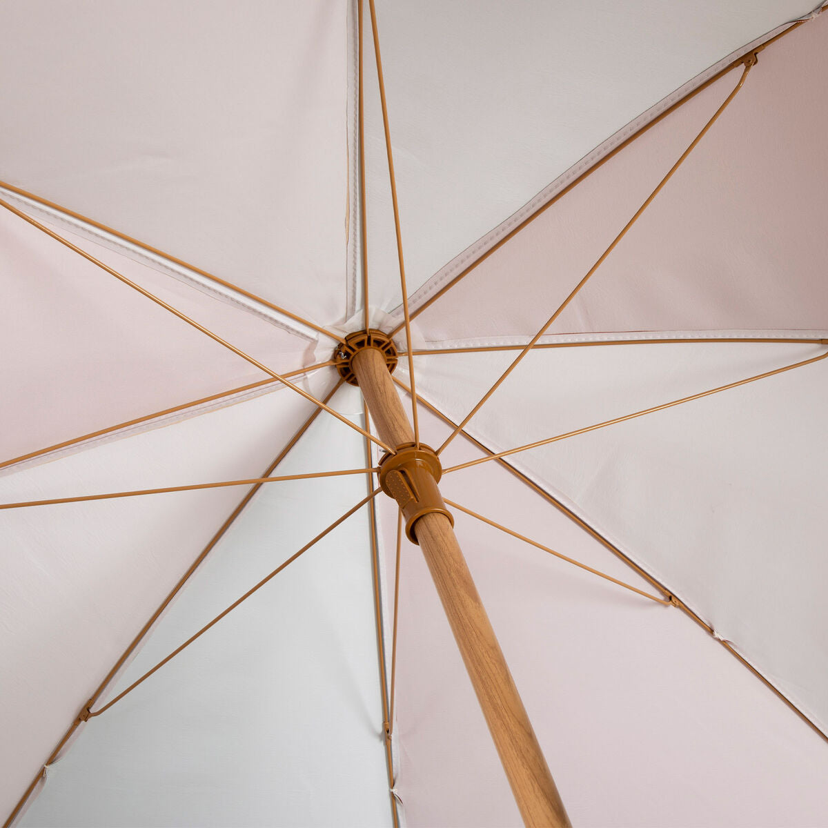 V3HCA106C3A143F31911AF967F7697EC579R5644721P6