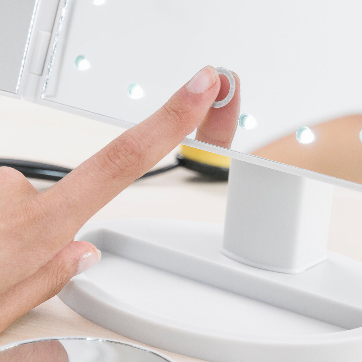 V16HE4E585706FA9C82884E970ECE81B8E45R5275660P3