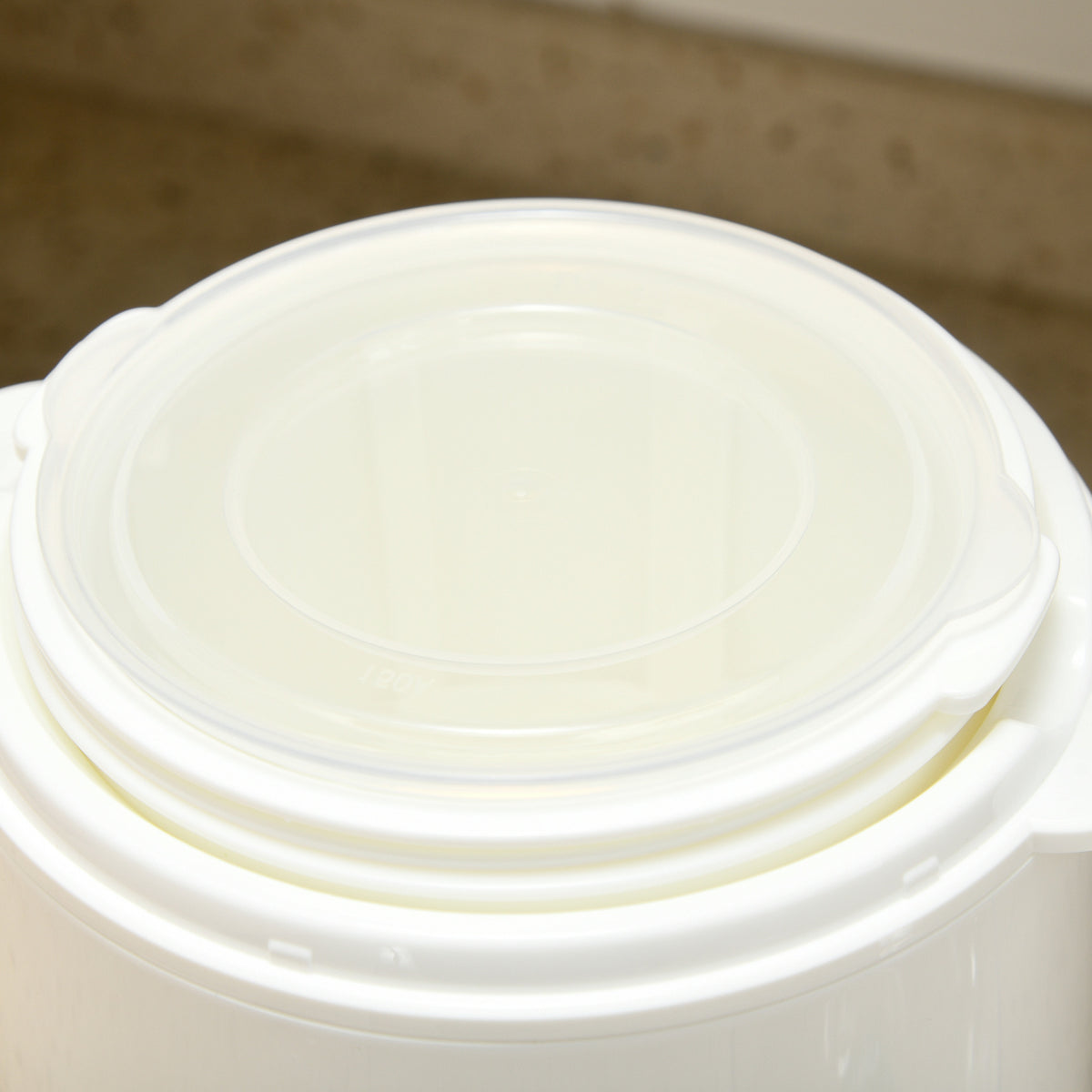 Yaourtière électrique avec 2 récipients de 1,5L filtre pour yaourt grec et 2 couvercles, puissance 20W blanc