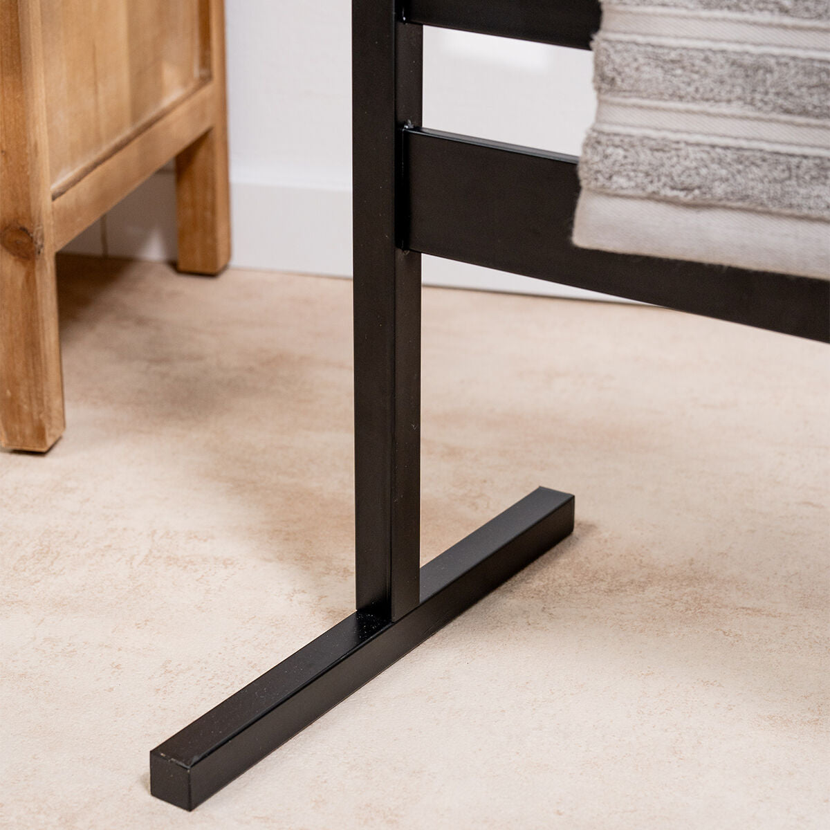 V6H31576EB1D241410ACDC03ADD7EBD3E83R5252720P4