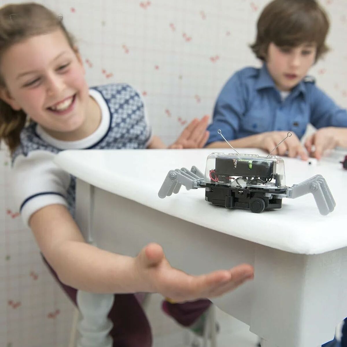 V4H33DCA8F028BA413546F67DF2663BC37AR6999331P7