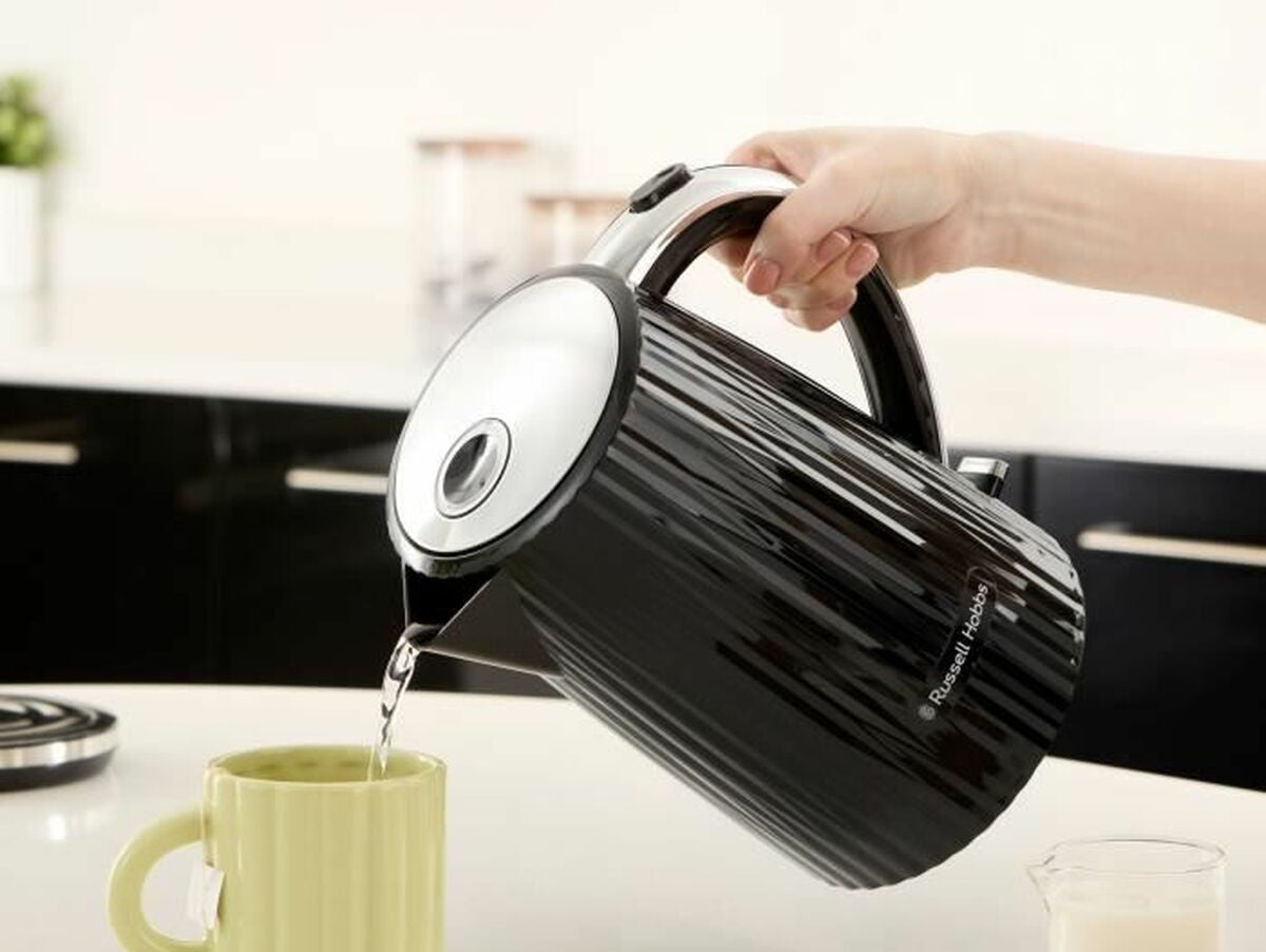 V6HD30610F1A23A754256230326DE07D6B0R6895240P3