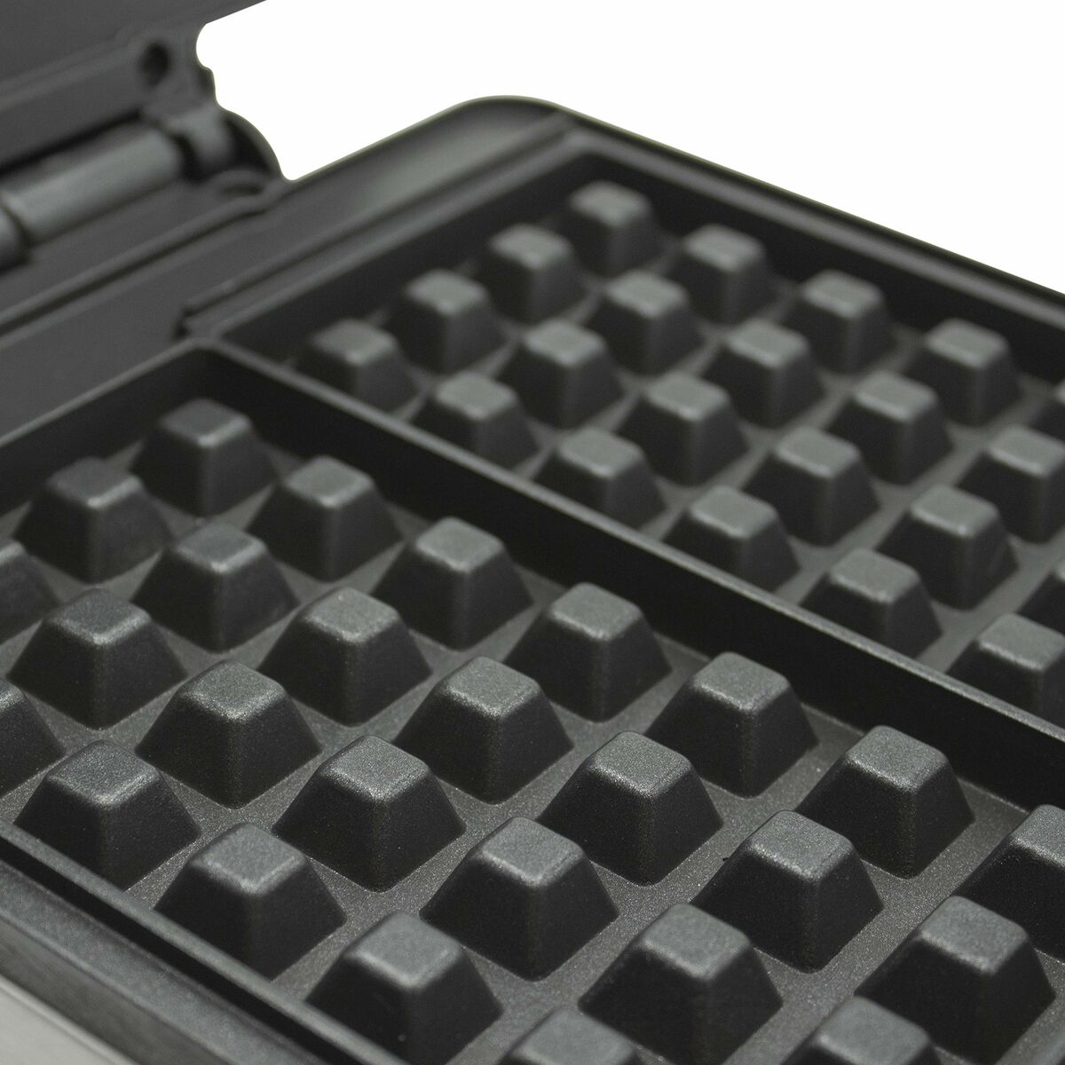 V3H835536C47C3BE9D0DC9B1986CF26C45DR6136598P3