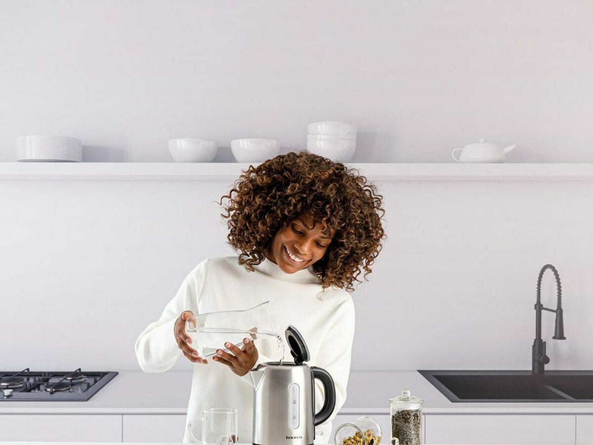 V2HE1CF1EC09C13B4899B5700E278568014R6760735P4